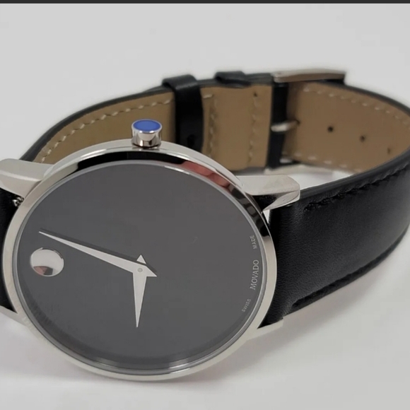 ***SOLD*** Movado Men's Museum Classic Leather Strap Watch with Black Dial - Picture 3 of 14